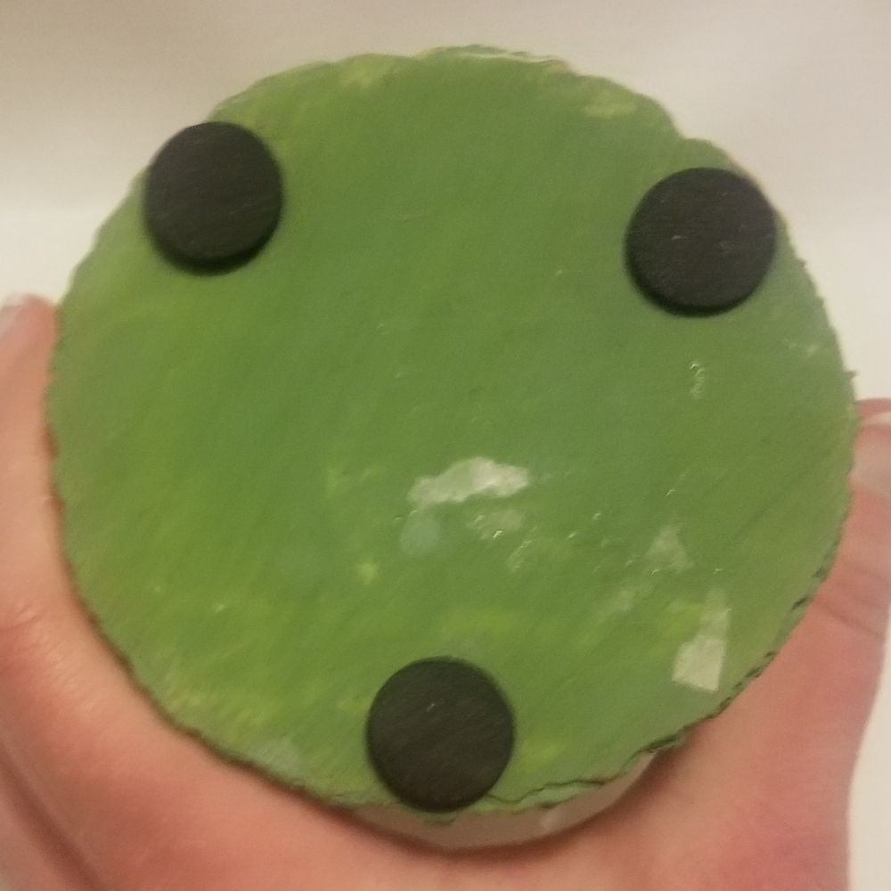 EUC vtg teddies figurine w roses & hearts - Picture 6 of 6